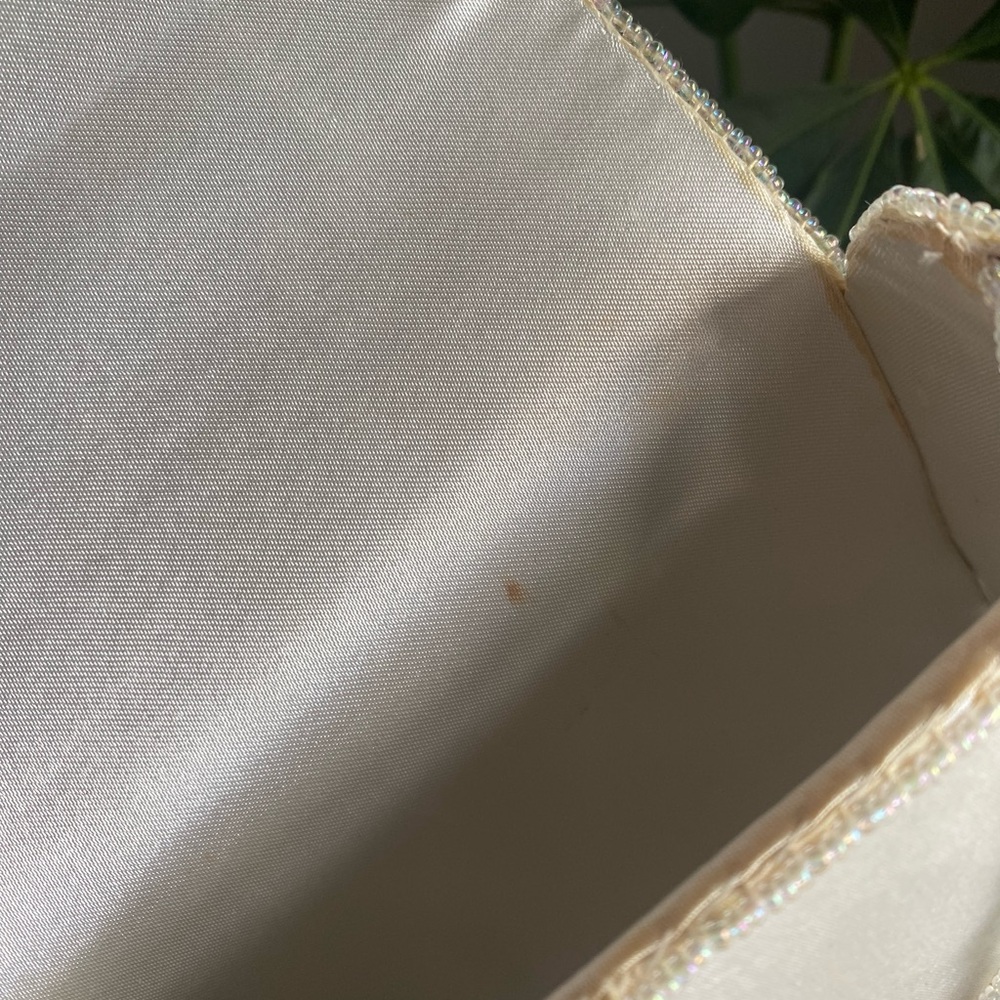 Vintage Small White Beaded Women's Bag - Picture 9 of 11